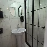 Hostel Deeps 2 *