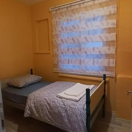 Hostel Deeps 2