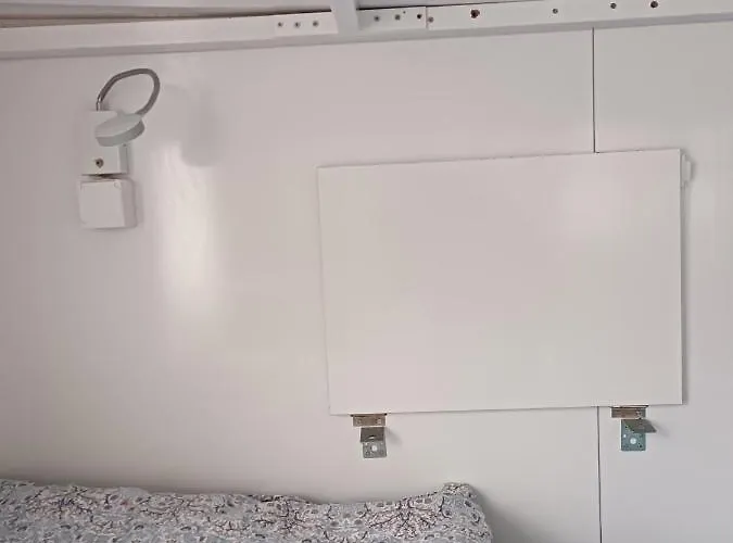 אכסניה Deeps 2 *