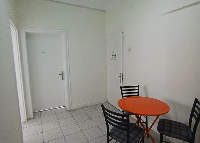 אכסניה Deeps 2 *